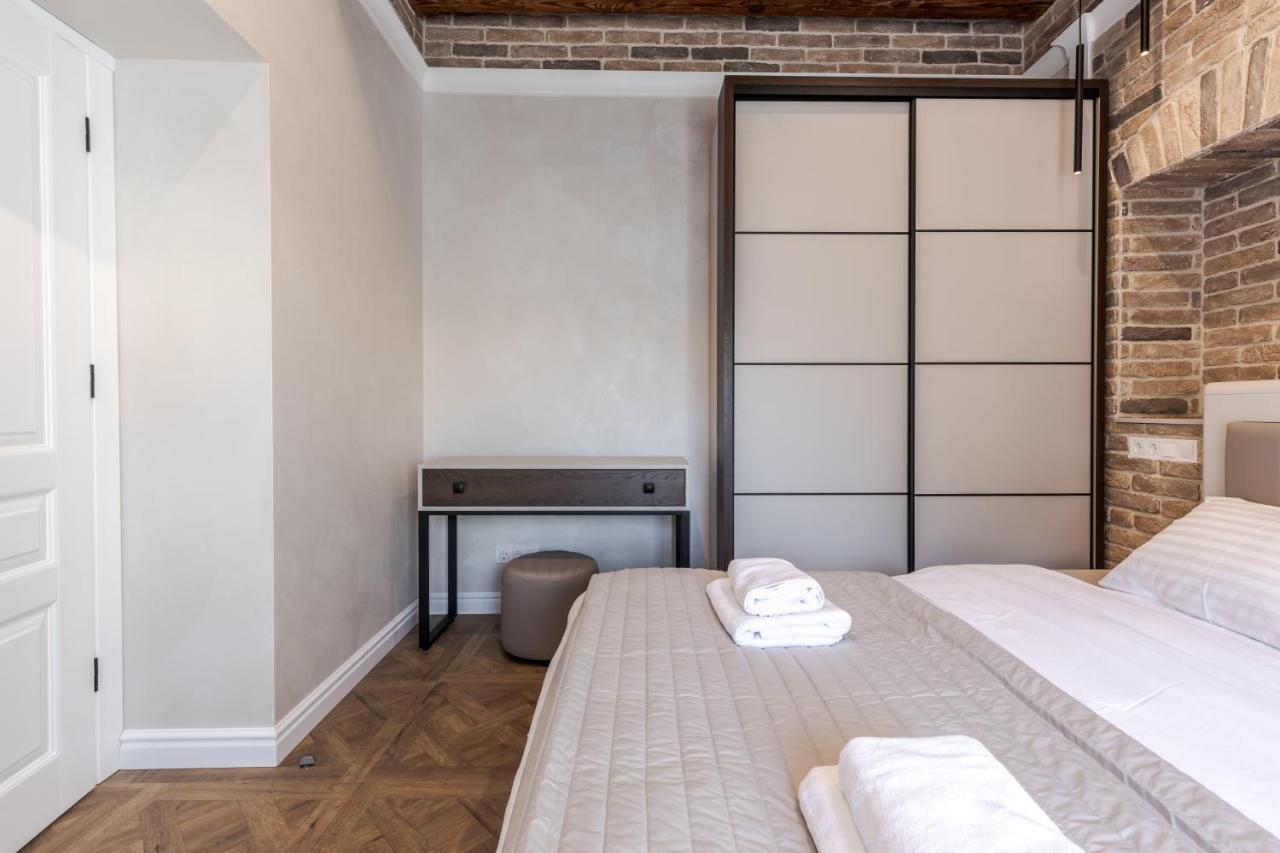 View On Rynok Square Apartments إلفيف المظهر الخارجي الصورة