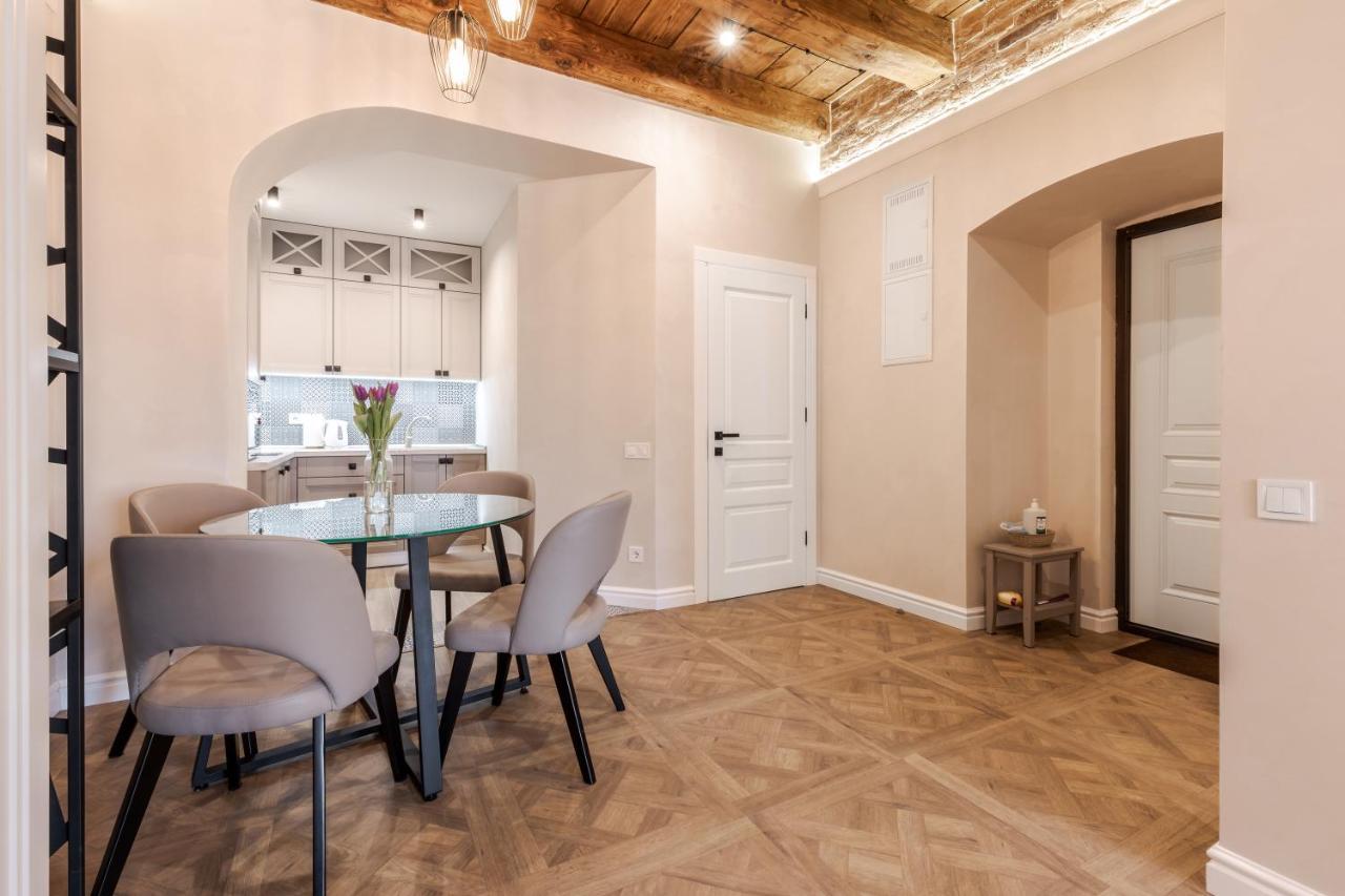 View On Rynok Square Apartments إلفيف المظهر الخارجي الصورة