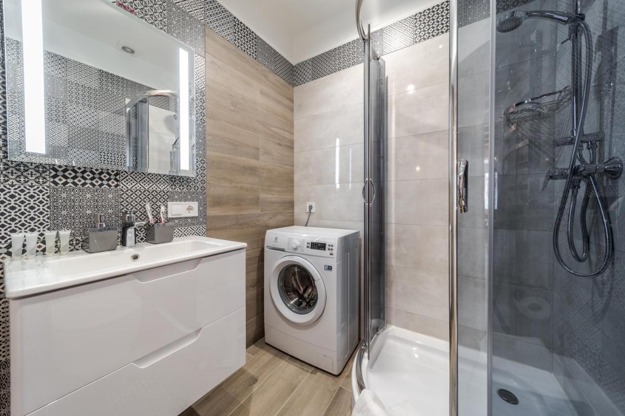 View On Rynok Square Apartments إلفيف المظهر الخارجي الصورة