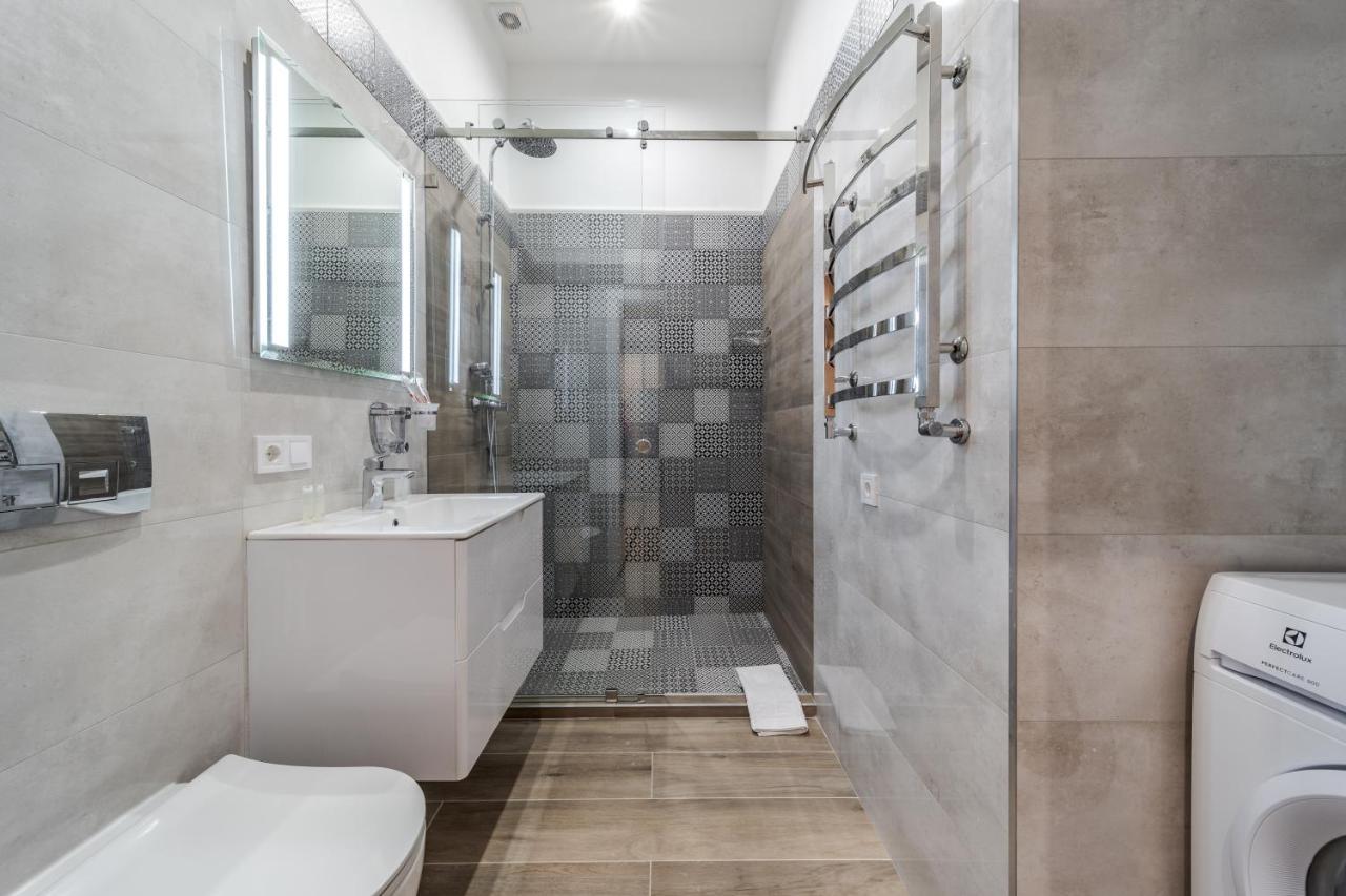 View On Rynok Square Apartments إلفيف المظهر الخارجي الصورة