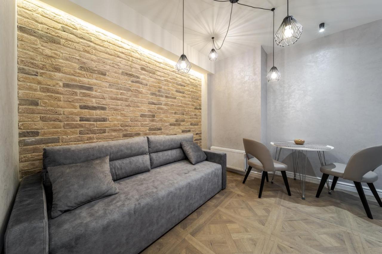 View On Rynok Square Apartments إلفيف المظهر الخارجي الصورة