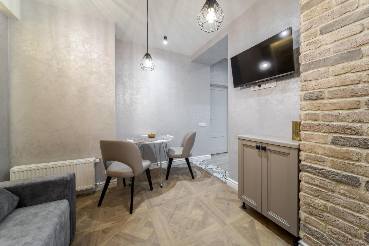 View On Rynok Square Apartments إلفيف المظهر الخارجي الصورة